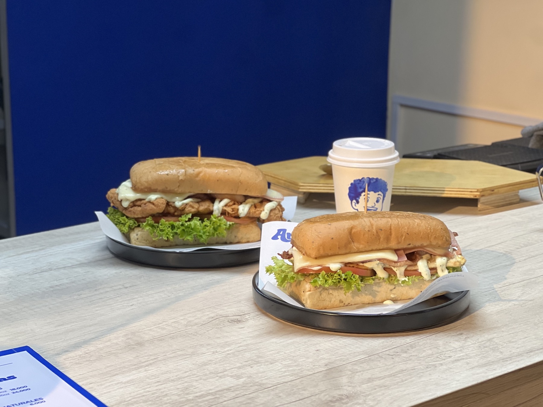 Sándwiches & Café